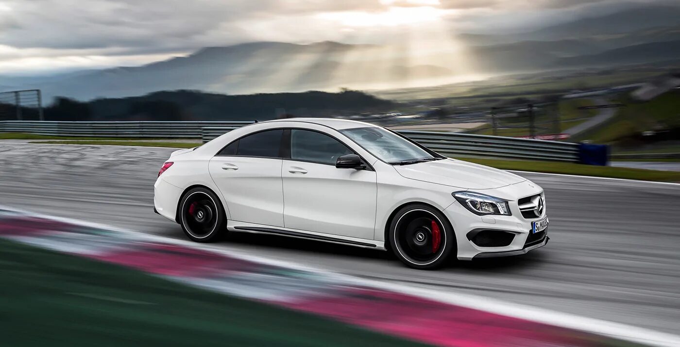 Mercedes CLA 43 AMG. Mercedes CLA 2014. Мерседес CLA 45 AMG 2015 хэтчбек. Mercedes CLA 45 AWD. Мерседес cla масло