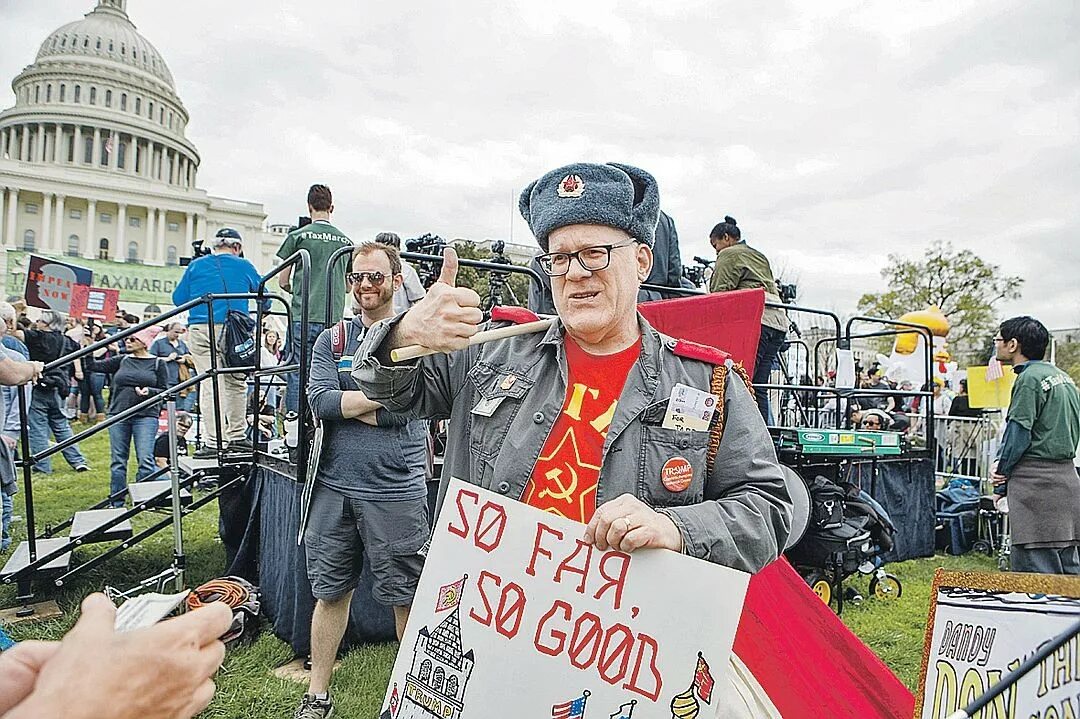 Русские в сша. Американцы с русскими. Сша люди. Русские и американские парни. Американцы россияне.