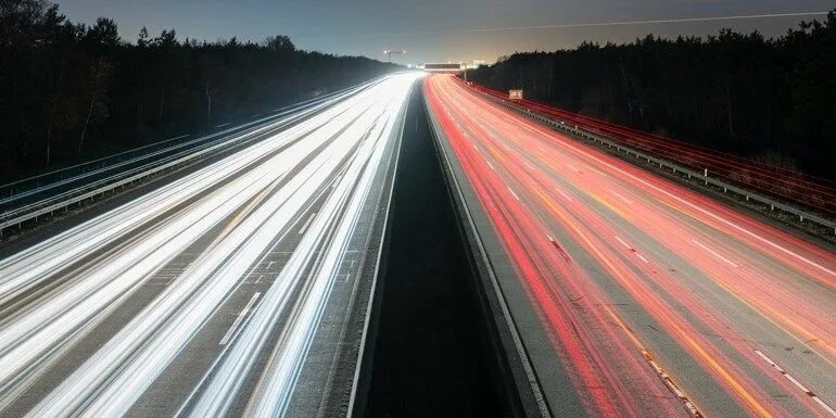 Автобан ограничение скорости. Автобаны германии. автобаны германии скорость. автобан германия ограничение скорости.