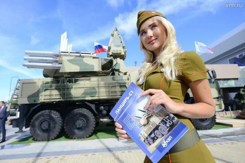 Армейские 2016. Армия 2016. Девушка блондинка военный корреспондент Россия. Армия 2016 модели. Армия 2016 фото.