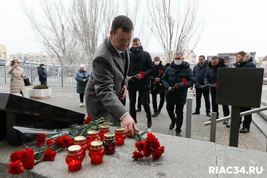 Взрыв вокзала в Волгограде 2013. 29 Декабря 2013 Волгоград теракт. Взрыв в Волгограде на вокзале 29.12.2013. Теракт в Волгограде вокзал. 23 декабря 2013