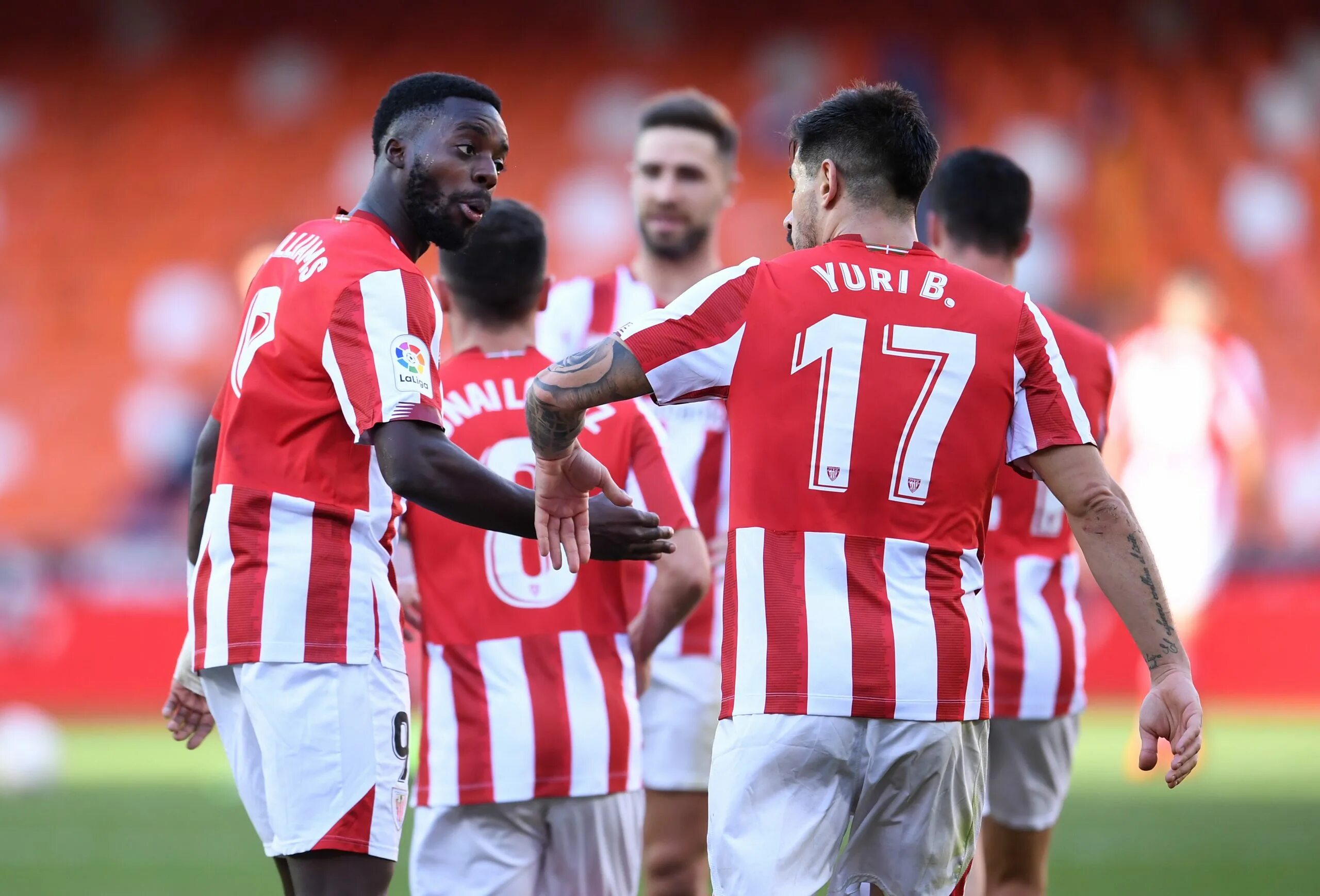 Атлетик бильбао барселона 12-1. Атлетик бильбао эльче 28 мая. Атлетик бильбао 2004. Атлетик бильбао картинка. Микель весга атлетик бильбао.