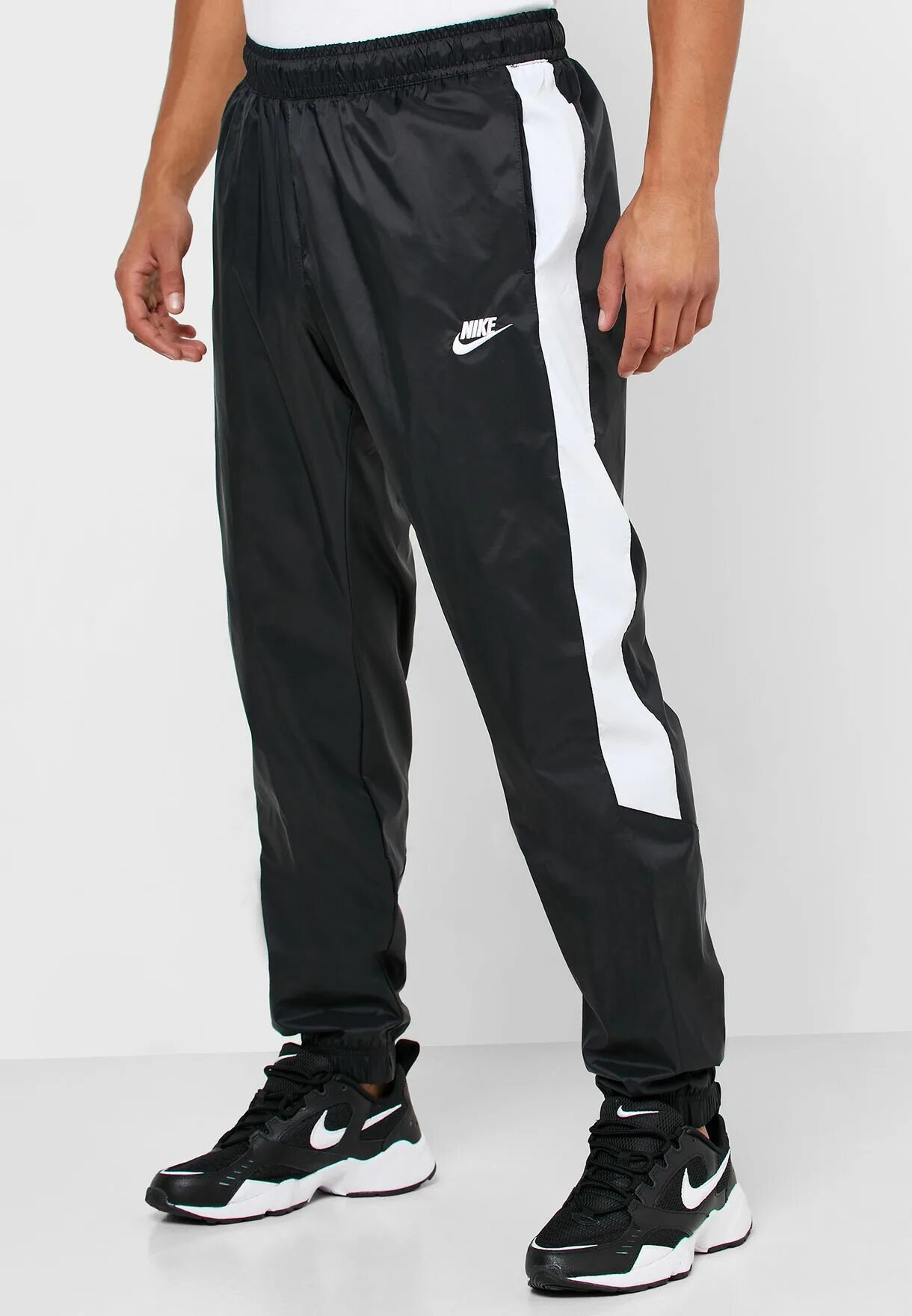 Nike штаны 928002-011. Штаны Nike Woven Core track Pants nylon. Брюки Nike 927998. Nike track Core Pant. Track pants nike