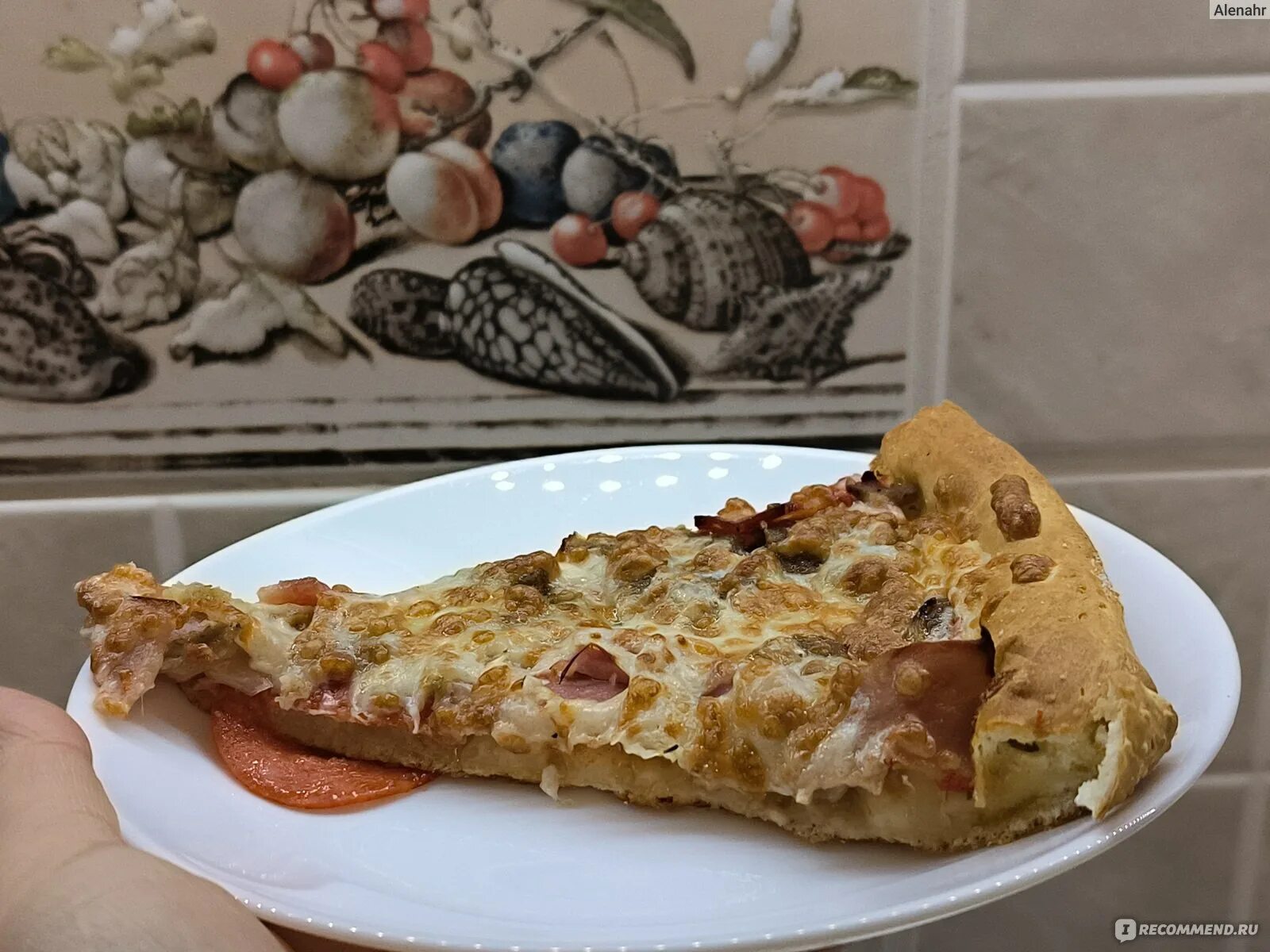 Pizzaroni, Санкт-Петербург - "Пицца, с которой я не расстаюсь уже более 10 лет."