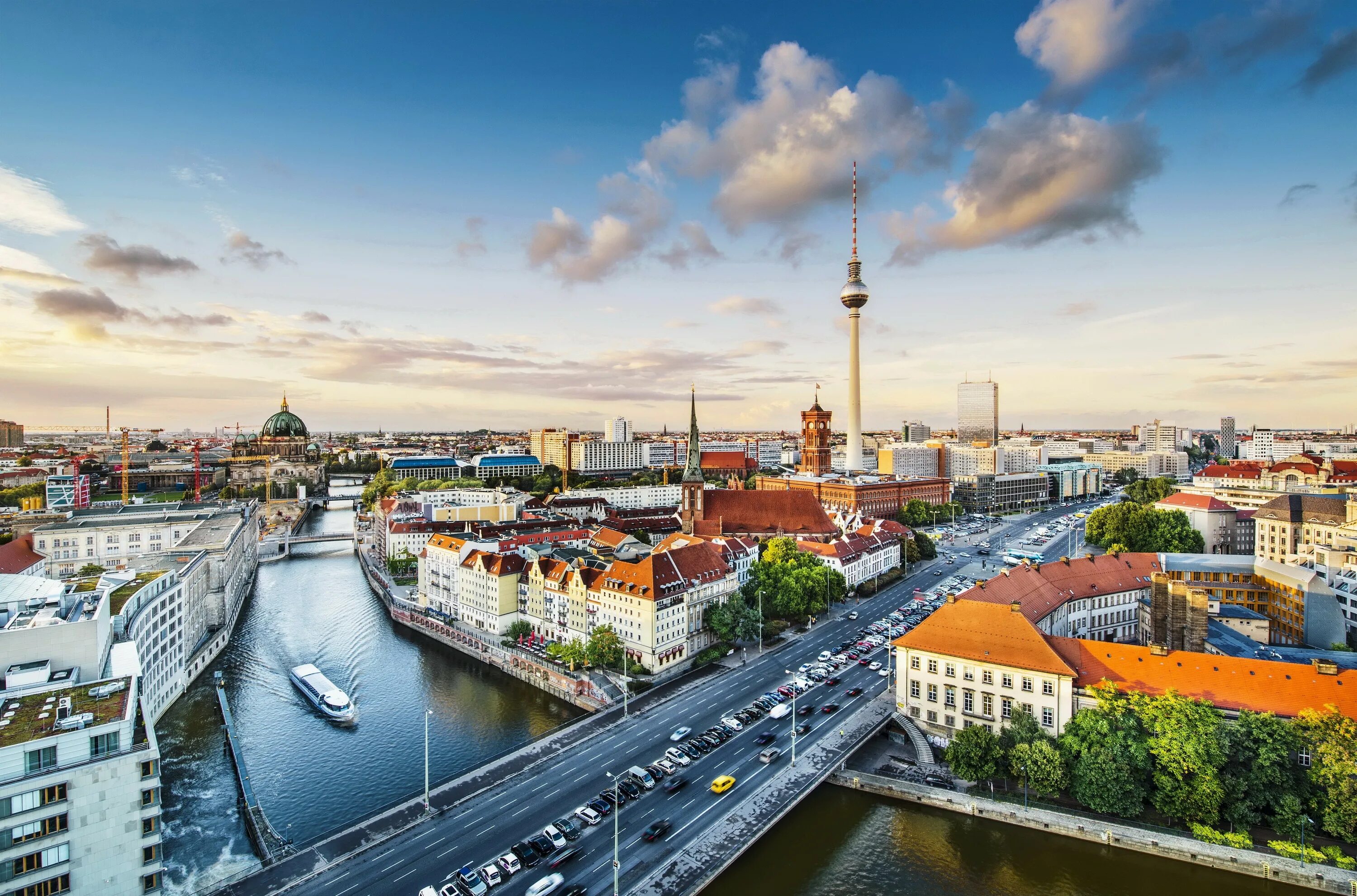 Берлин столица. Столица Германии город Берлин. Столица Германии Берлин фото. Германия Берлин панорама.