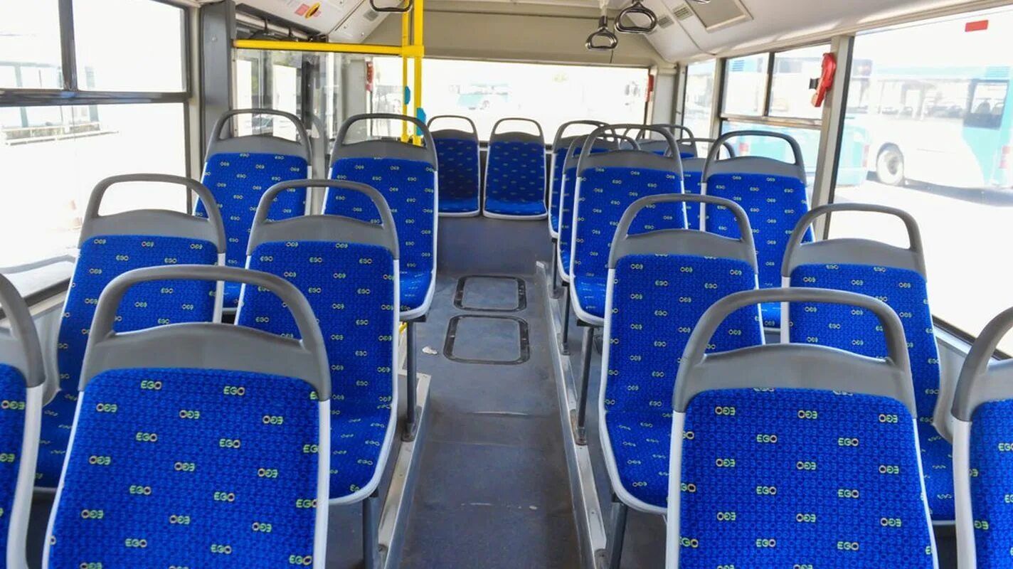 Bus seats. Автобусного сидения Volvo 7800. Сиденья в автобусе. Чехлы на автобусные сидения. Новая обивка сидений для автобусов.