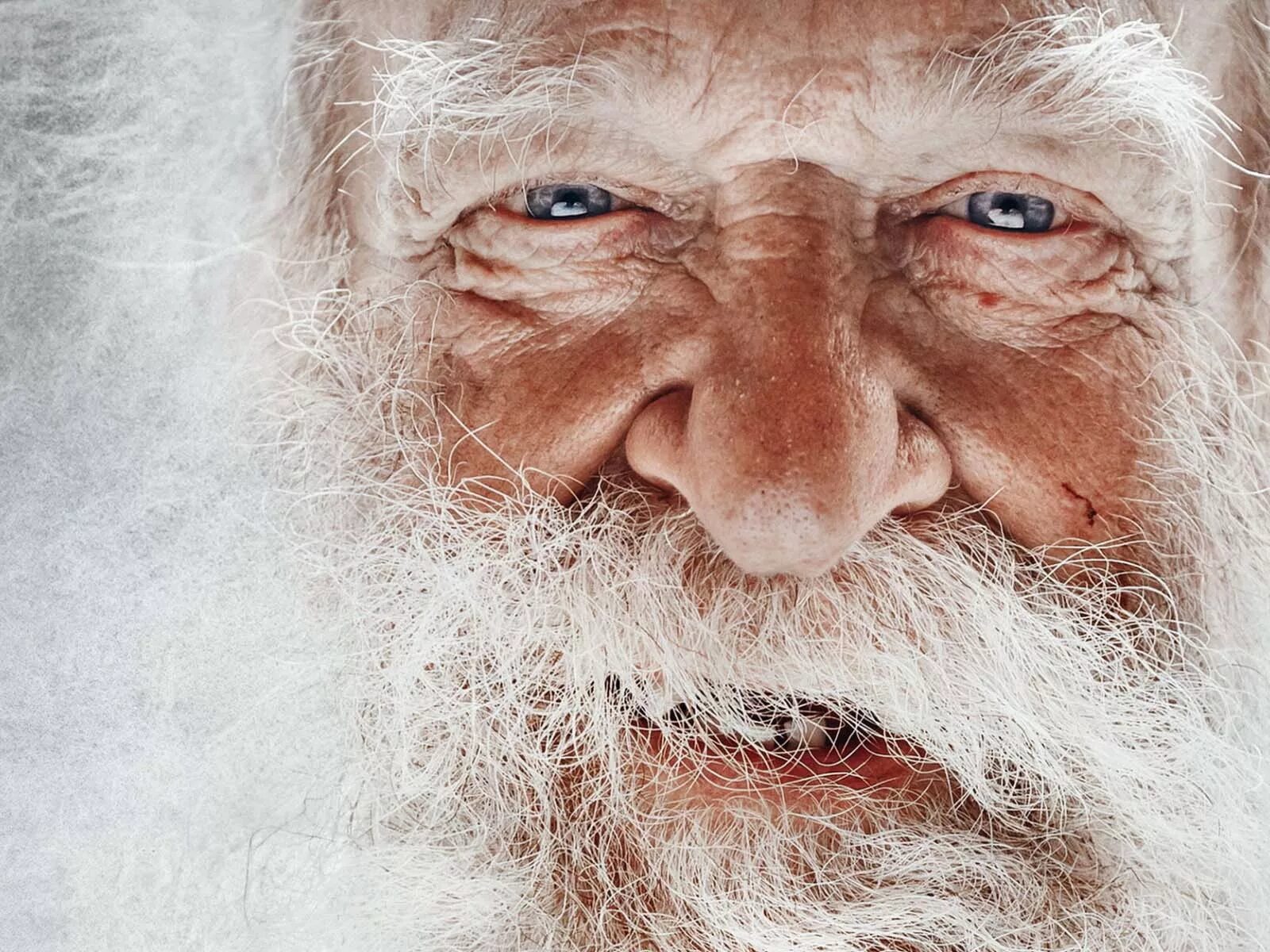 бабайка славянская мифология. добрый старик. сумасшедший старик. странный старичок. фрэнк моряк попай.