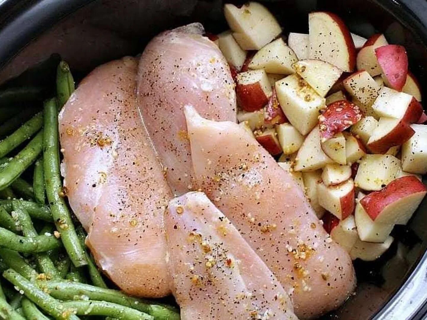 Вкусное куриное филе в мультиварке. Куриная грудка в мультиварке. ужин куриная грудка с овощами. филе куриной грудки в мультиварке. куриное филе в пароварке.
