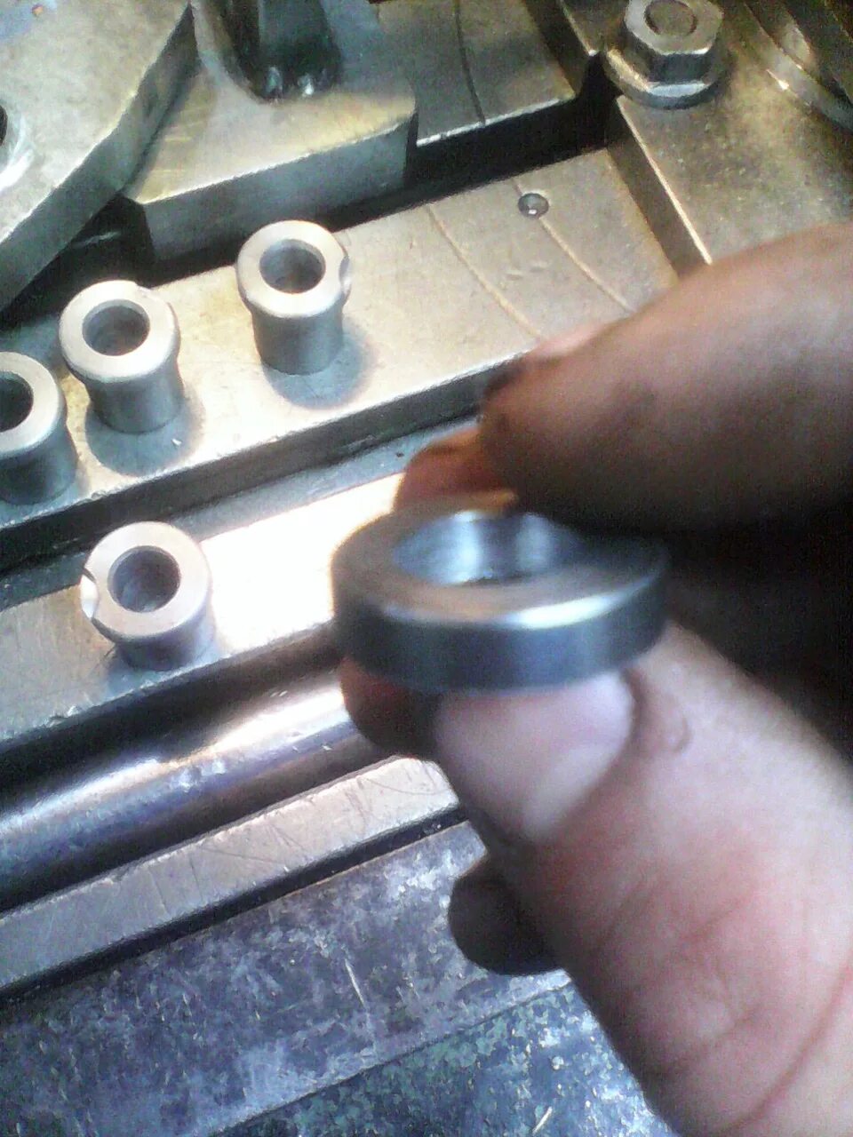 Шайба болта гбц 2101. Болт гбц 1zz-fe. Шайба гбц 2112. Шайба головки блока 2108. Шайба мтз 48-1002318 болта головки блока.