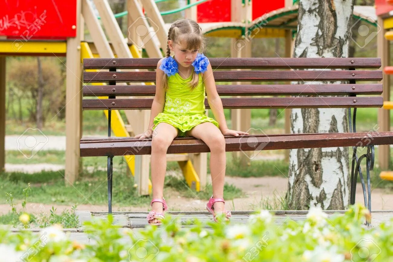 Пописала в парке