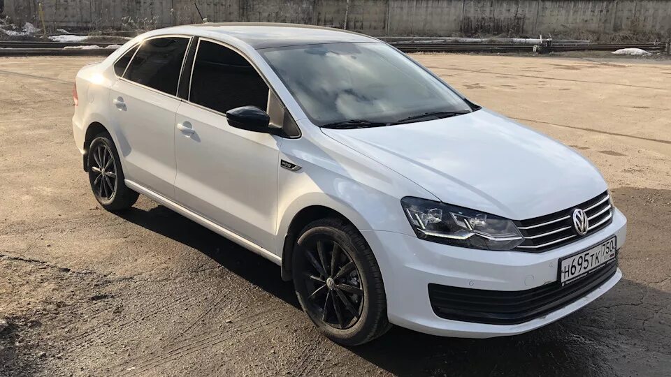 10 vw polo. VW Polo 2019. Фольксваген поло седан 2019. Volkswagen Polo 2023 седан. VW Polo sedan 2019.