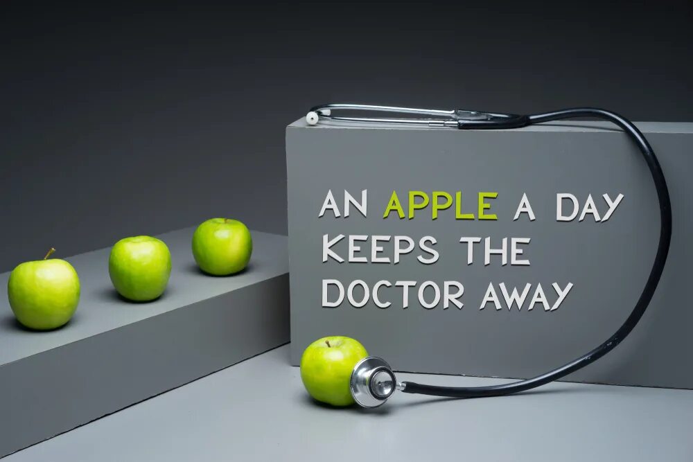 An apple a day keeps the away. An Apple a Day keeps the Doctor away. An Apple a Day keeps the Doctor away идиома. An Apple a Day keeps the Doctor away рисунок. An Apple a Day keeps the Doctor away перевод.
