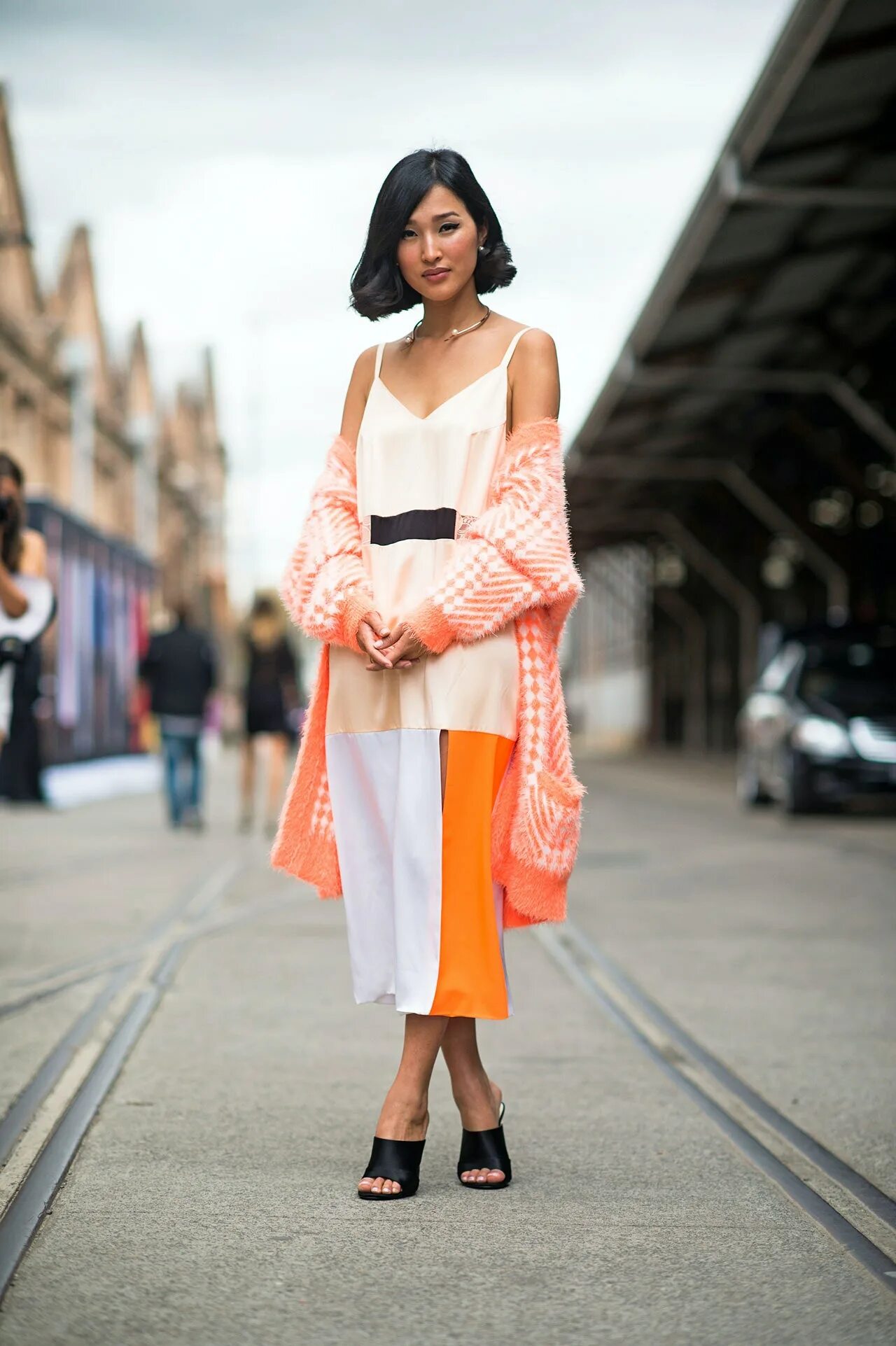 вечерний образ с юбкой. широкое платье.