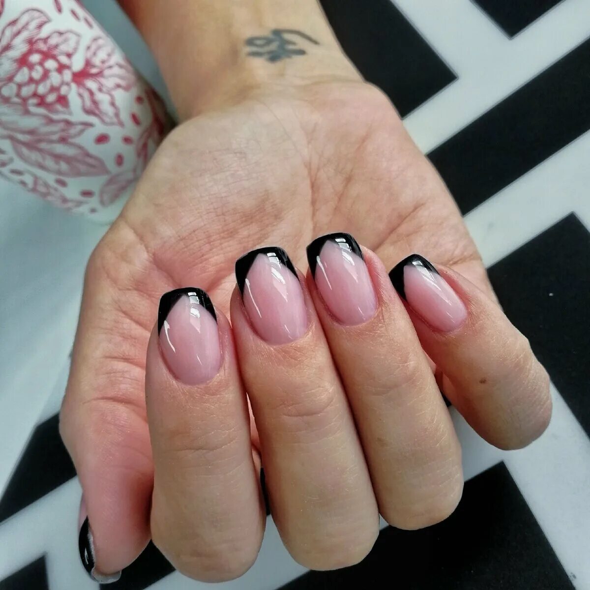 Pin by ΣΤΑΥΡΟΥΛΑ ΤΑΓΑΡΑ on Νύχια in 2023 Fancy nail art, Fancy nails, French acr