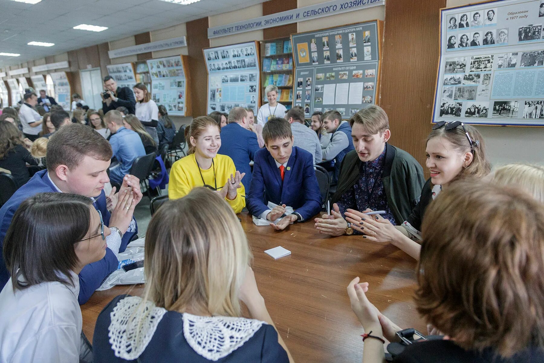 Центр отдыха молодежи тула. Молодежная политика тула. молодёжный клуб тула. тула молодежный фестиваль.