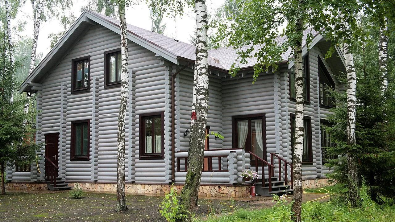 Серые бревна