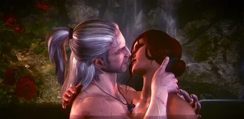 И да, никаких эротических карточек больше нет. 