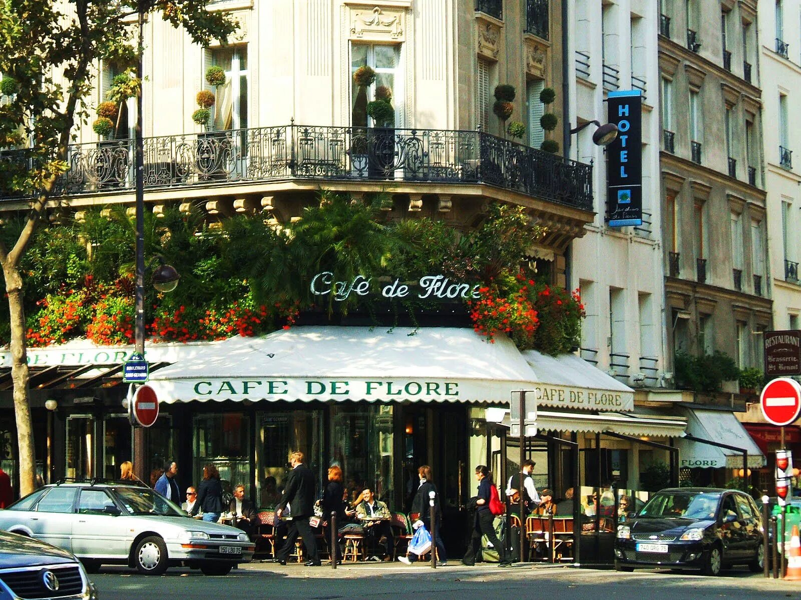 Кафе де Флор кафе в Париже. Cafe de Flore ресторан Париж. Кафе de fleur Париж. Кафе де Маго в Париже. Кафе де париж