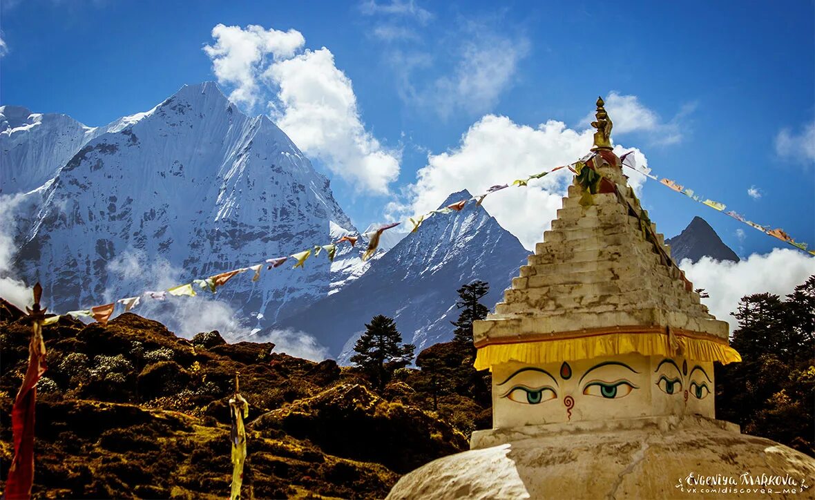 Гималаи история. Кумджунг Непал. Башня Чунг Гималаи. Палпа Непал. Храм на горе Джомолунгма.