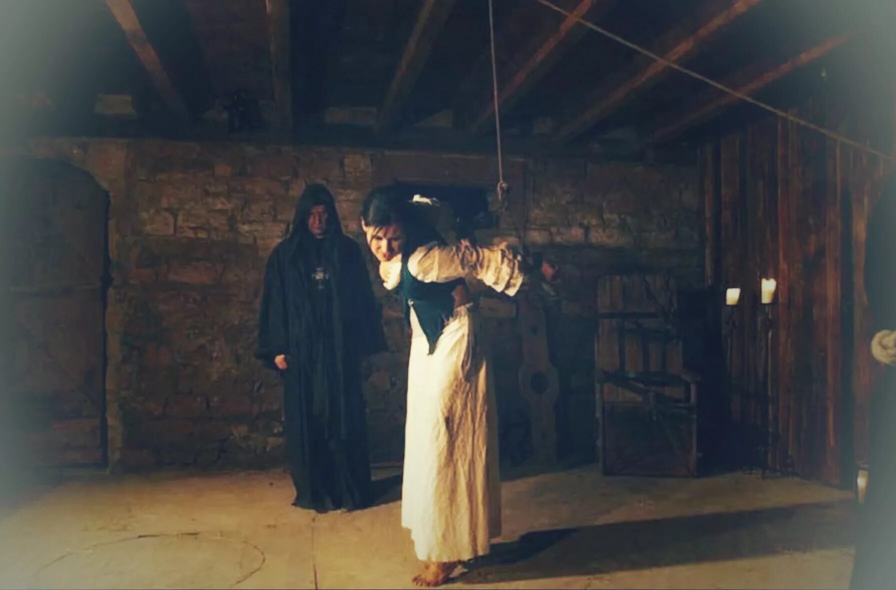 Где девушку пытают. Хостел 2 / hostel: part ii (2007, ужасы). Лорен джерман хостел 2 фильм. Где девушку пытают. Лорен джерман хостел 2 пытки.