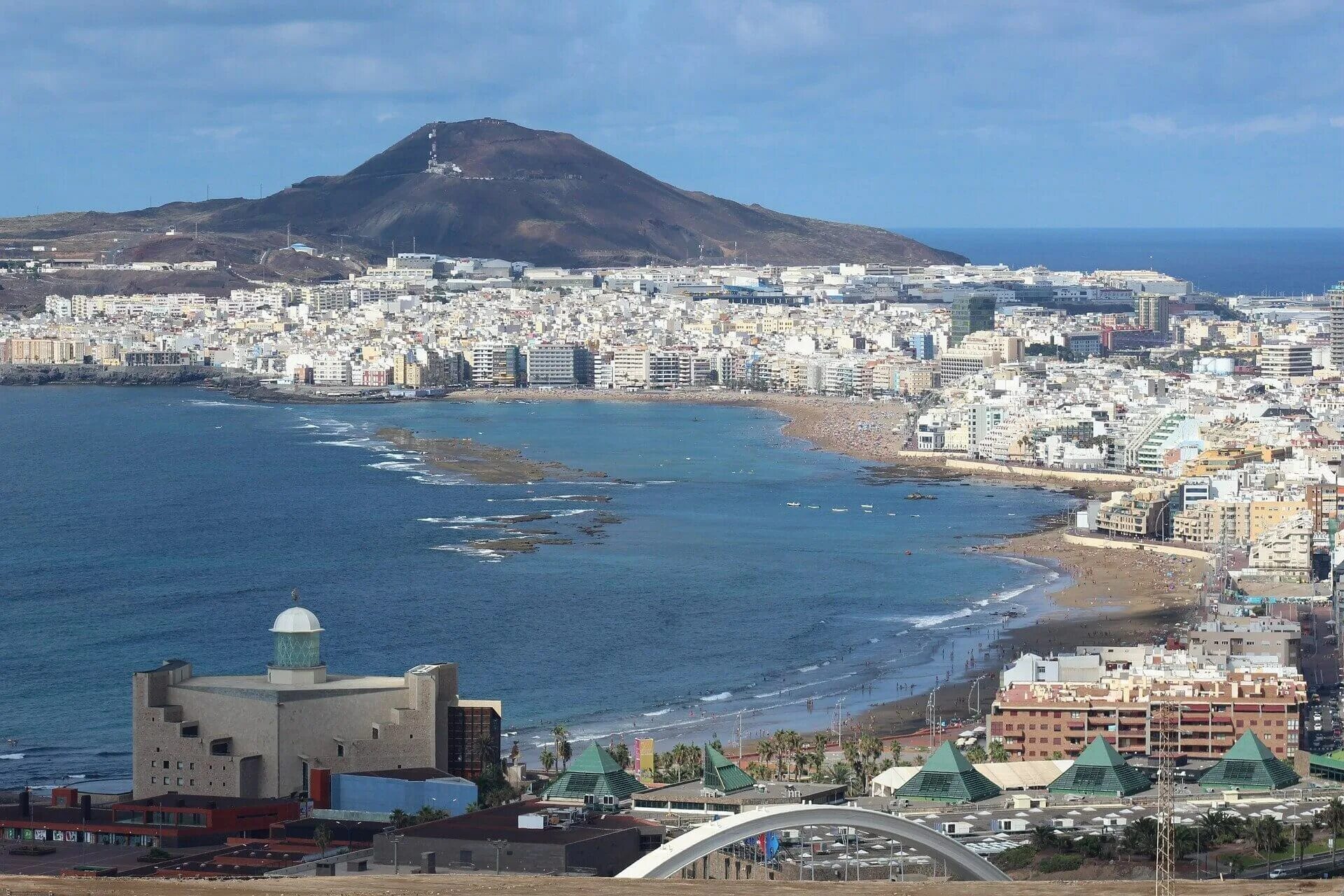 Лас пальмас канарские острова. Лас пальмас гран канария. De gran canaria. Музей канарских островов лас-пальмас-де-гран-канария. Лас-пальмас-де-гран-канария.