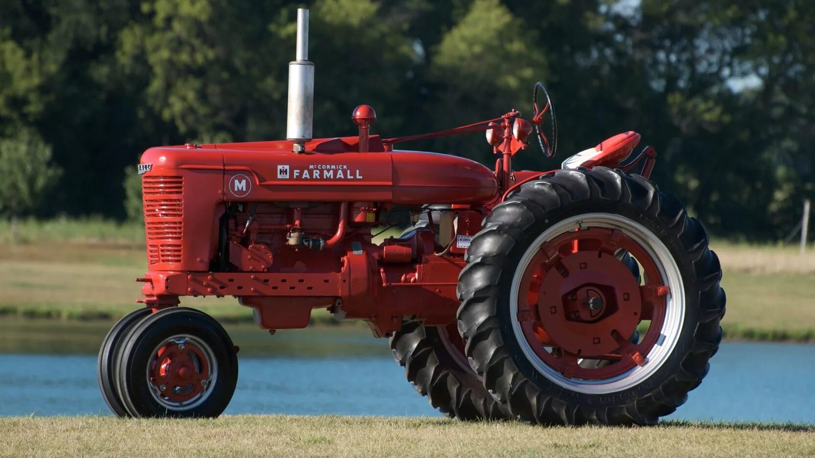 S tractor. Трактор farmall. Case farmall 110 JX. Европейский трактор farmall. Case IH farmall JX 110.