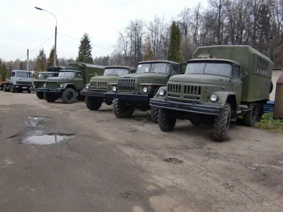 Военные куплю в новосибирске. Госрезерв техника. Военная техника на хранении. Армейская техника с консервации. Списанные военные автомобили.