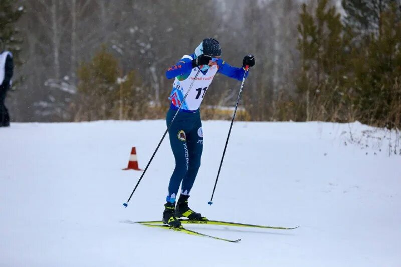 бег на лыжах. присвоение спортивных разрядов по лыжным гонкам таблица. 3 км на лыжах. 3 км на лыжах. таблица разрядов лыжные гонки кмс.
