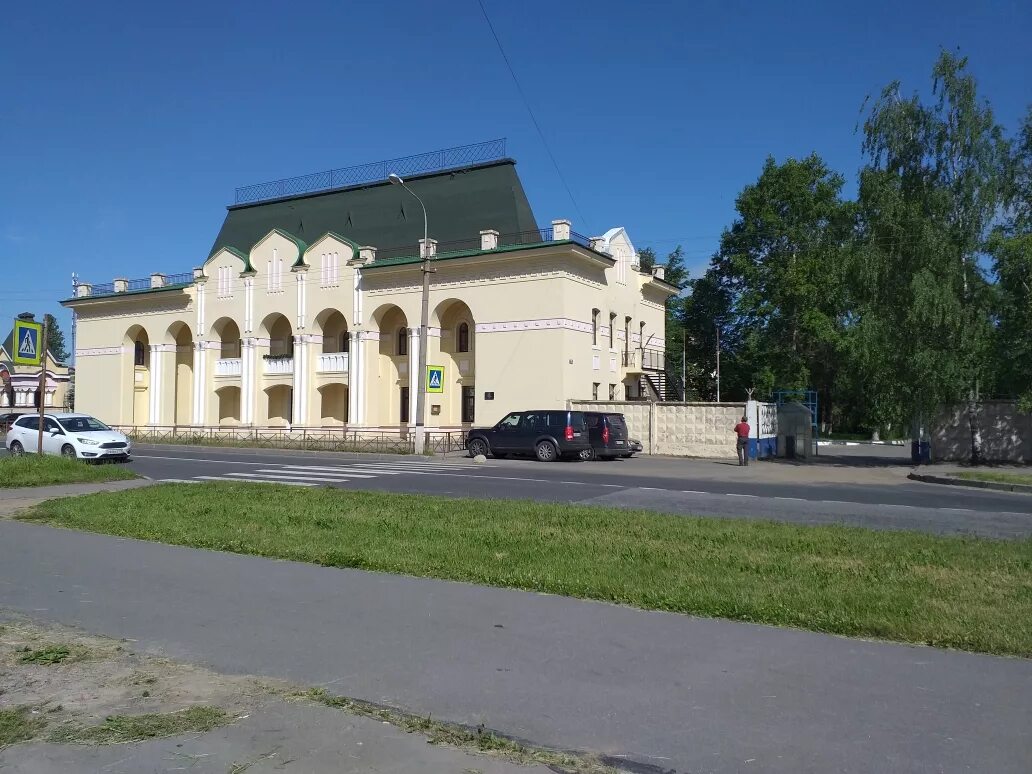 Императорский павильон вокзал царское село. Санкт-петербург, пушкин, павильон урицкого, д. Ресторан ялта пушкин павильон урицкого. Александровский завод пушкин. Павильон урицкого.