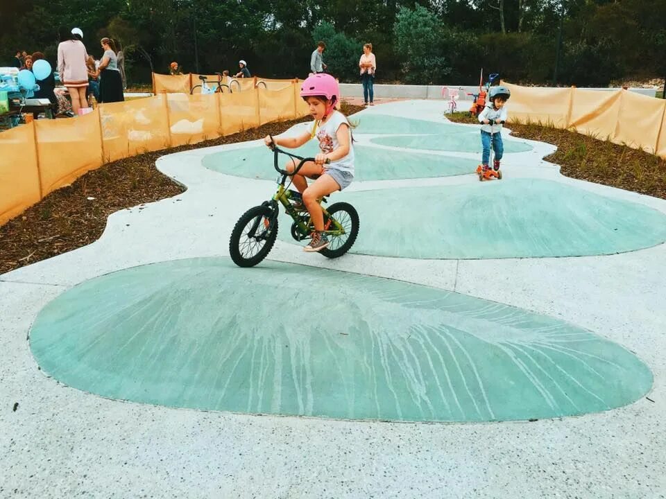 Tracks Kids велосипед. Playground велосипед. Kid track Bike.