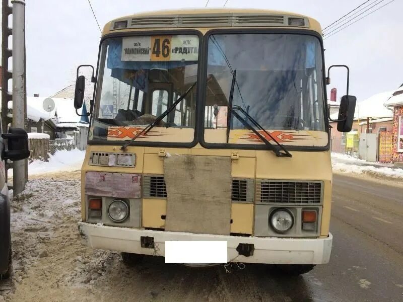 Водитель автобуса паз. 37 Пазик Ставрополь. Водитель ПАЗИКА. Водитель ПАЗИКА женщина. Женщина водитель автобуса ПАЗ.