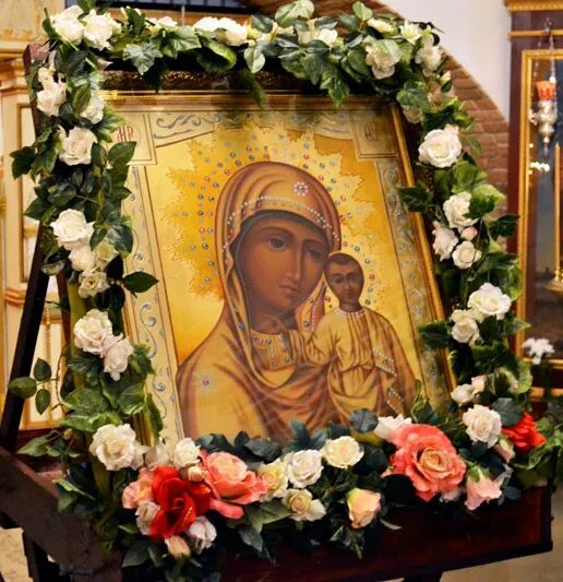 Табынская икона божией матери. Табынская казанская икона божией матери. Казанская (табынская) чудотворная икона божией матери. День табынской иконы. Икона богородицы табынская.