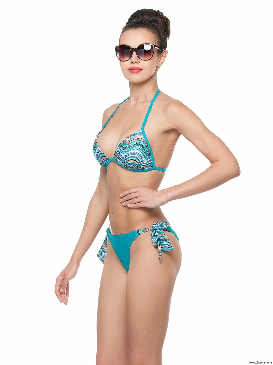 Рынок с купальниками. Примеряю купальник. Купальник женский трикини. Девочка примеряет купальники. Kupalnik трикини.