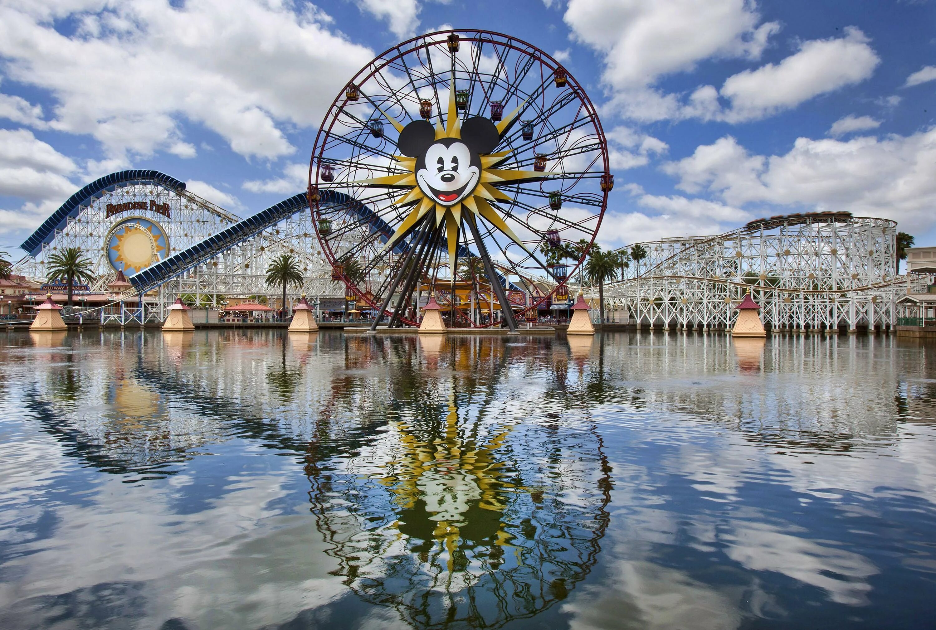 Disneyland Park. Лос-Анджелес. Диснейленд Лос Анджелес аттракционы. Диснейленд Анахайм США. Диснейленд Калифорния аттракционы. Уникальный парк развлечений