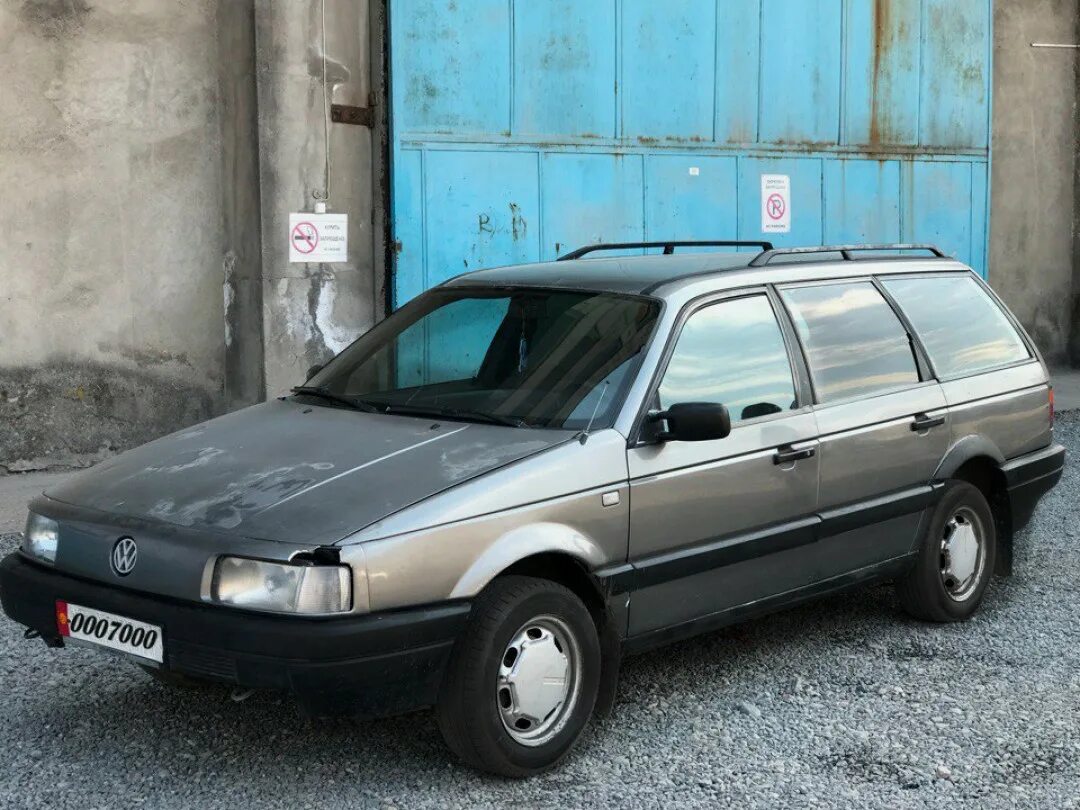 Фольксваген 1990 годов. Volkswagen Passat b3 1990 универсал. Volkswagen b3 универсал 1990. Фольксваген Пассат универсал 1990. Фольксваген Пассат универсал 1990 года.