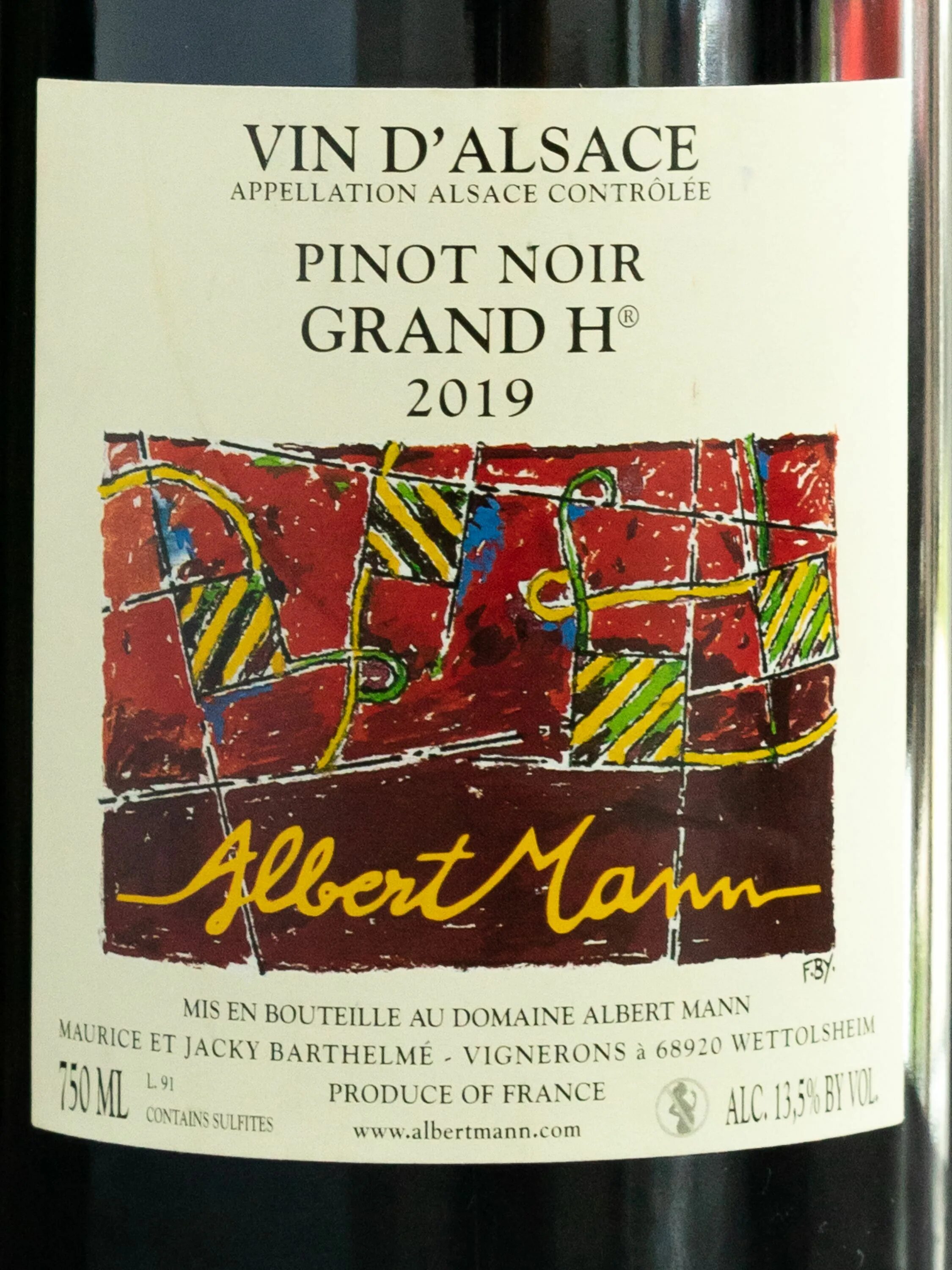 Grand pinot noir. Вино Гранд Ноир. Grand Pinot Noir вино. Вино Grand Noir Pinot Noir 2021. Вино Гранд Селект Пино Нуар.