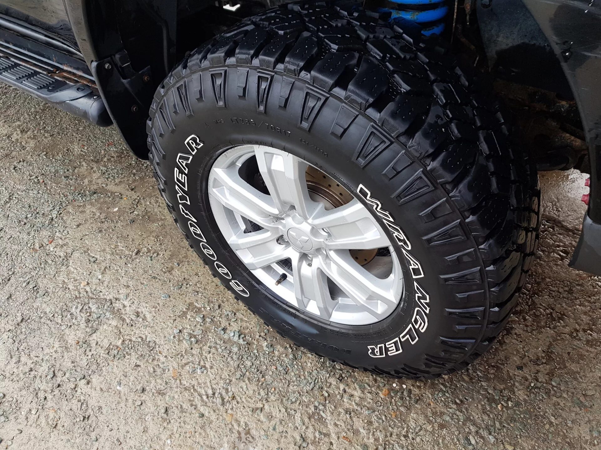 265 65 18 купить. 265 65 18 На Паджеро 3. Pajero Sport 3 265/65 r18. 285 60 18 Паджеро 4. Резина Goodyear Wrangler на Pajero Sport.