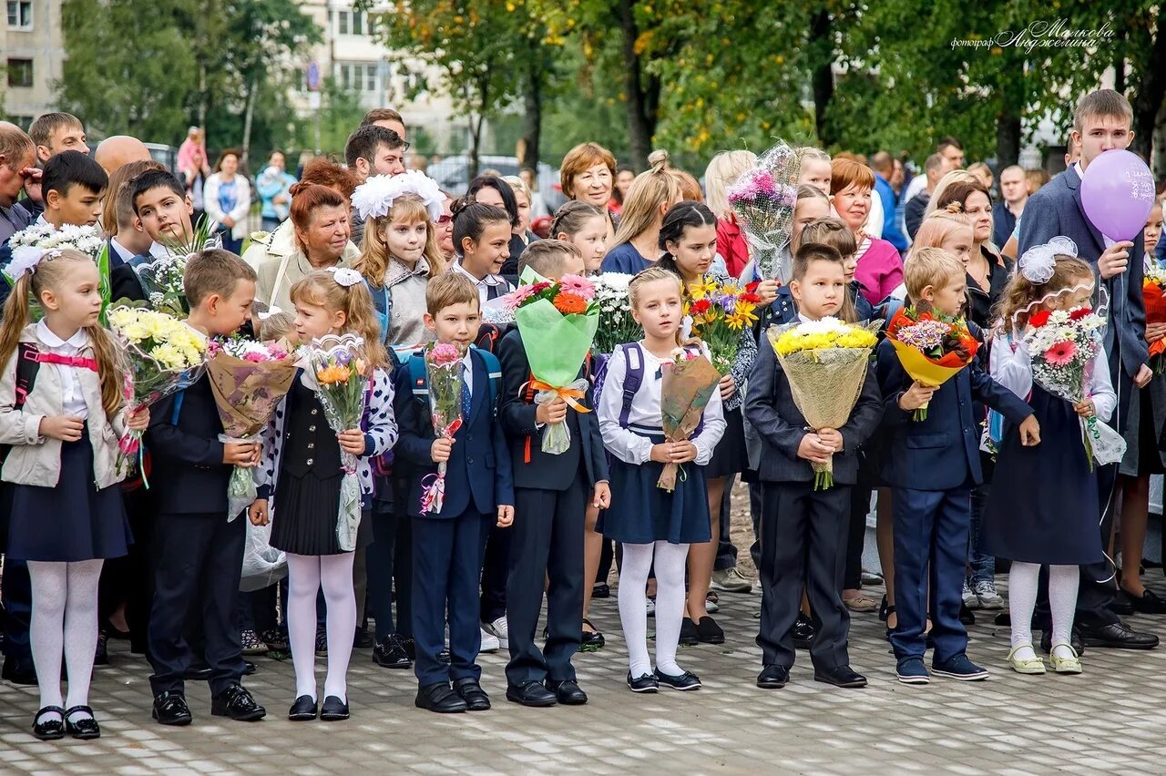 Первый 1 класс. Первоклашки. Школа первый класс. Первоклашка в 1 й класс.