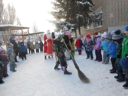 Зимние праздники на улице