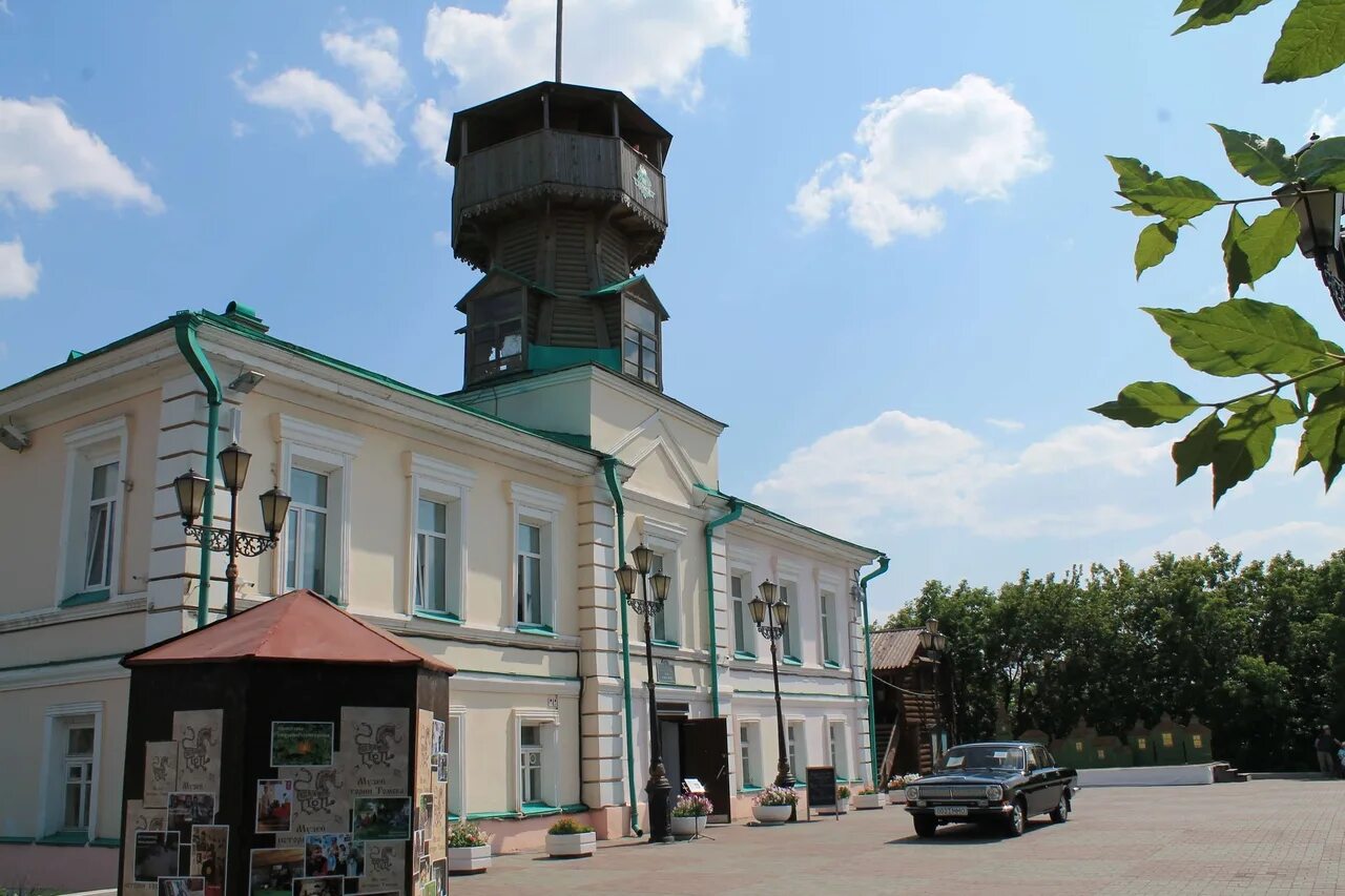 Томск первый город. Воскресенская гора Томск музей. Томск музей истории Томска. Музей истории города Томска. Музей истории Томска (ул. Бакунина, 3.