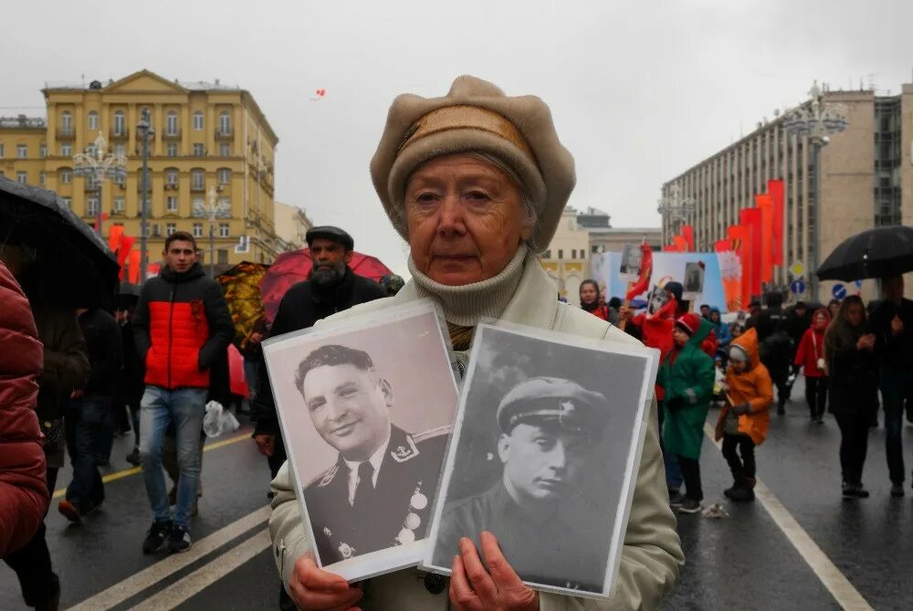 Граждане нижегородские начал так бессмертный. Шествие бессмертного полка. Граждане нижегородские начал так бессмертный. Граждане нижегородские начал так бессмертный. Граждане нижегородские начал так бессмертный.