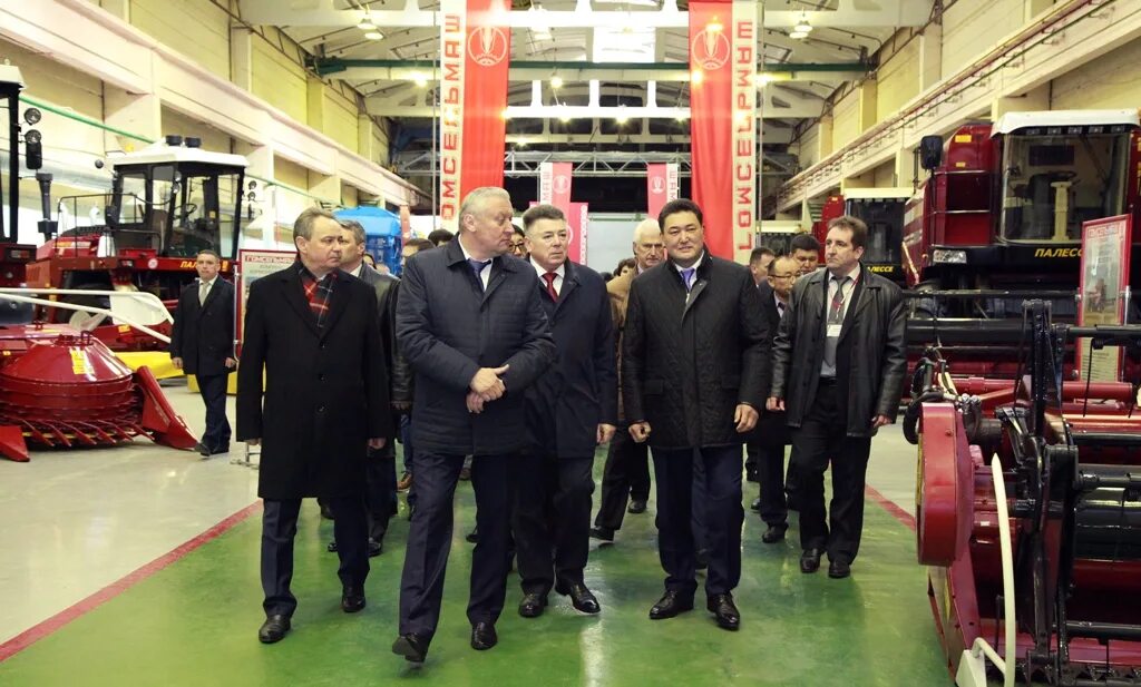 Отдела гомсельмаша. Отдела гомсельмаша. Гомсельмаш техника. Ананченко гомсельмаш. Отдела гомсельмаша.