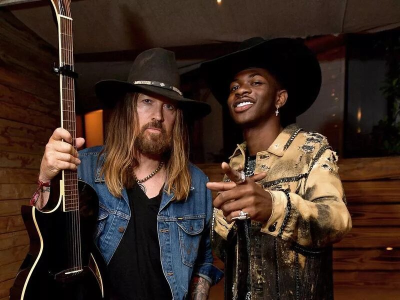 Лил нас икс олд таун роад. Lil nas x old town road. Wrangler lil nas x. Lil nas x billy ray cyrus old town road обложка. Lil nas x - old town road ft.