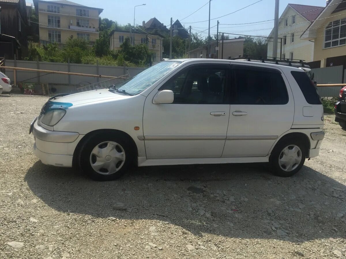 тойота раум 2001 года