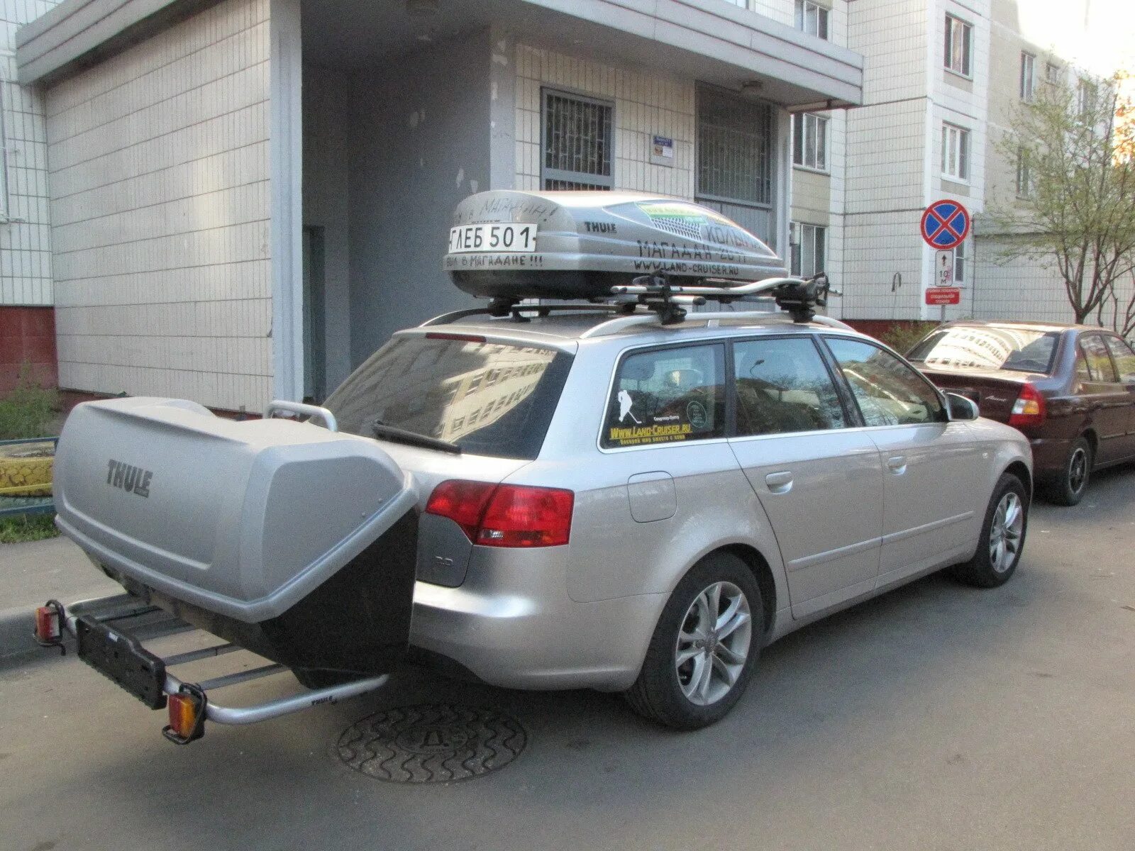 Багажник бокс a4 b7. Allroad c5 Thule. Audi a6 Allroad с автобоксом. Audi-a4-b7-универсал-Thule..