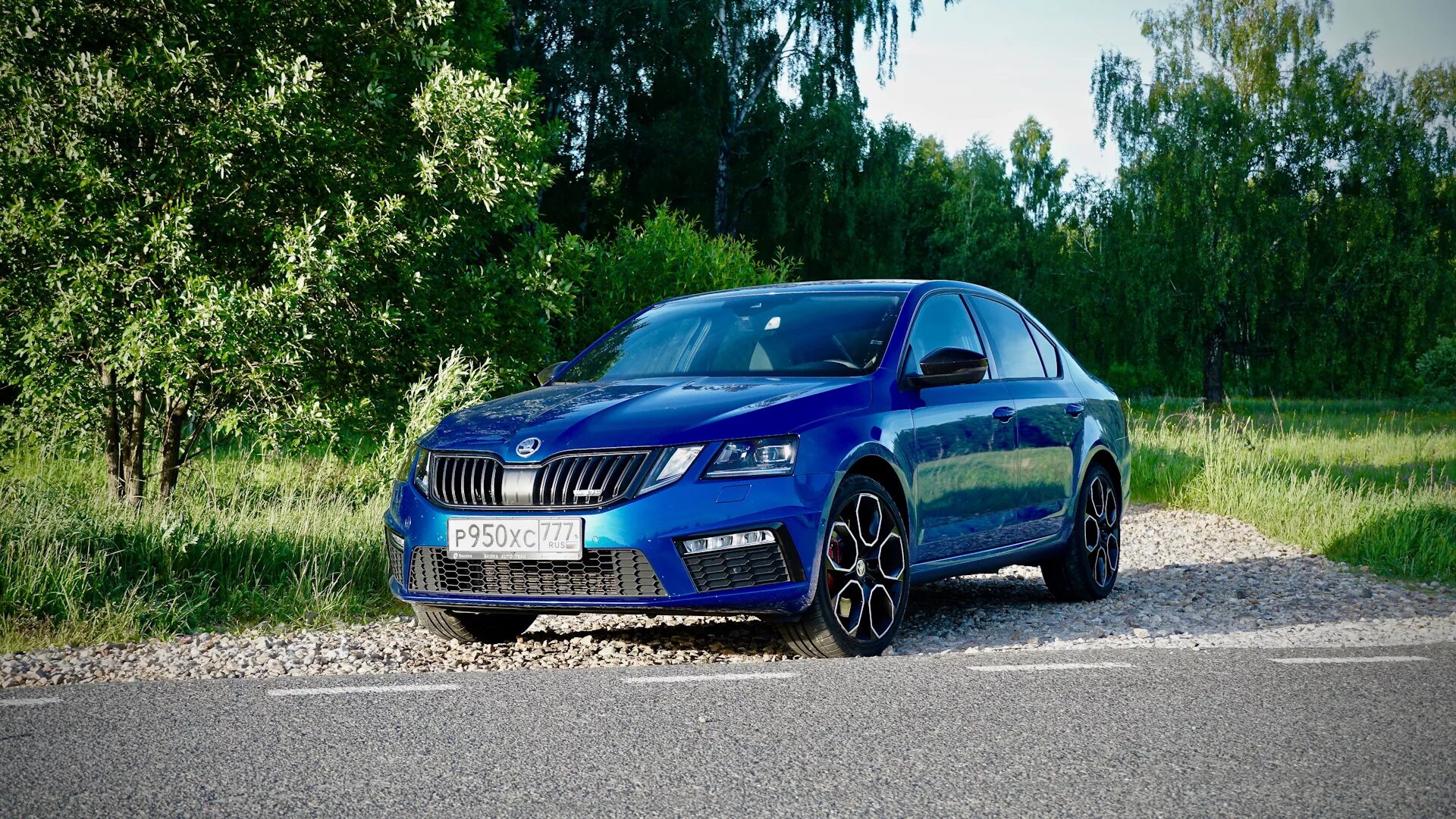 Skoda octavia rs полный привод. Skoda Octavia RS 2019.