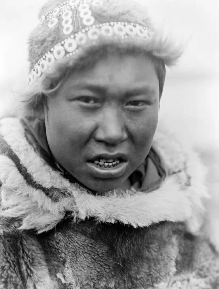 Эскимосы юпики. Инуиты на Аляске. Эскимосы и алеуты. Алеуты народ Аляски.
