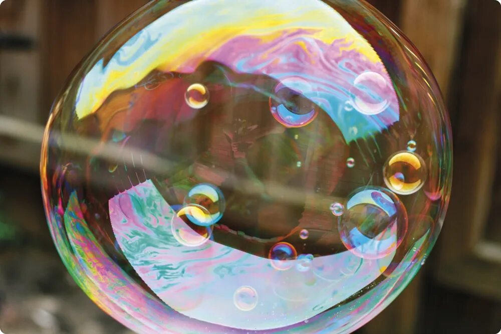 Включи новое видео bubble. Вместе Bubble. Inside the Bubble. Телевизор с пузырем. Bubble cvass.