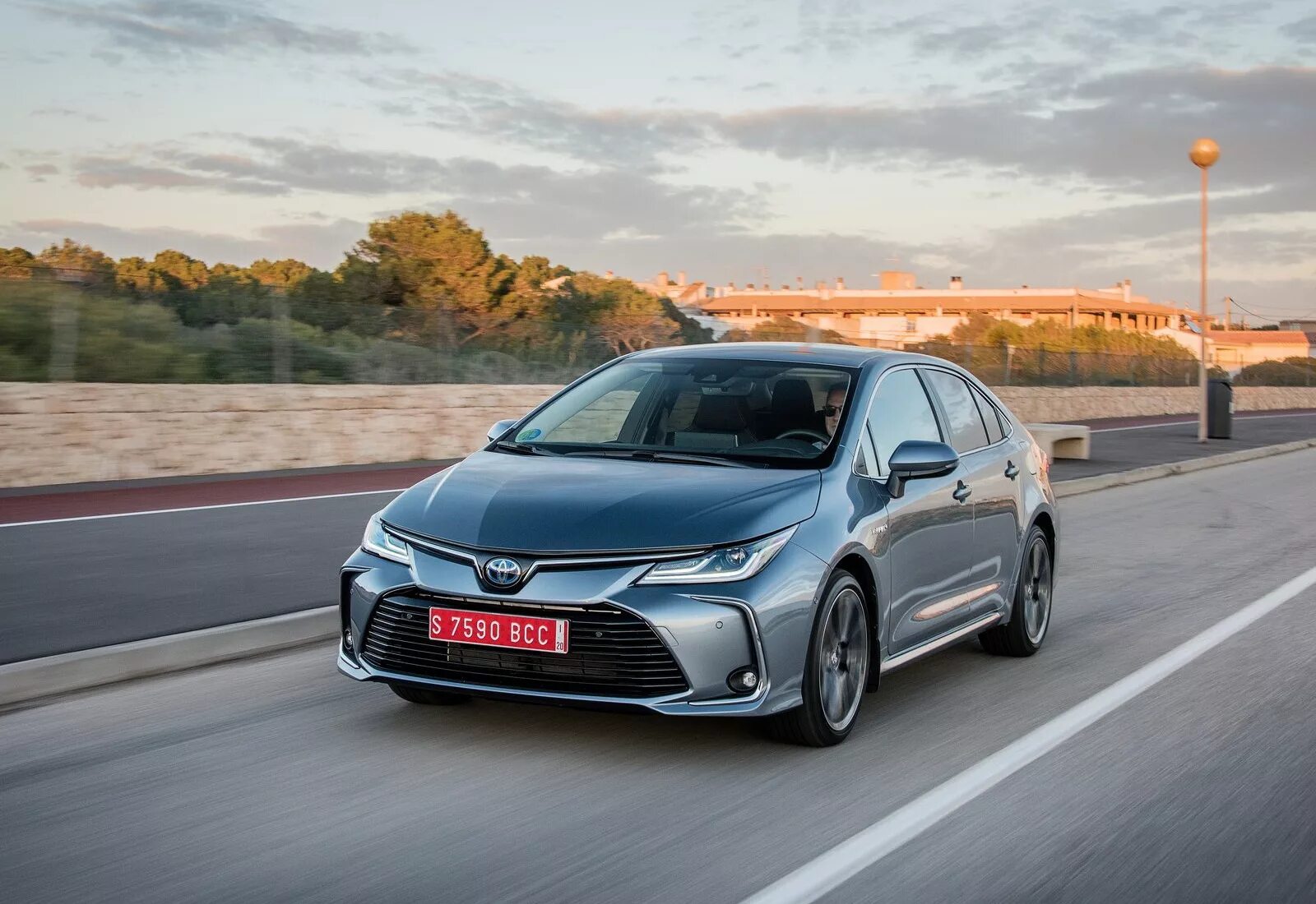Corolla хэтчбек 2019. Тойота королла гибрид 2019. Тойота королла хэтчбек 2020. Тойота королла хэтчбек 2022. Toyota corolla хэтчбек 2019.