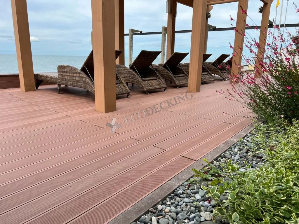 Доска террасная decking country. Ограждения из дпк для террасы. Террасная доска дпк. Декинг винтер. Древесно полимерный композит террасная доска.